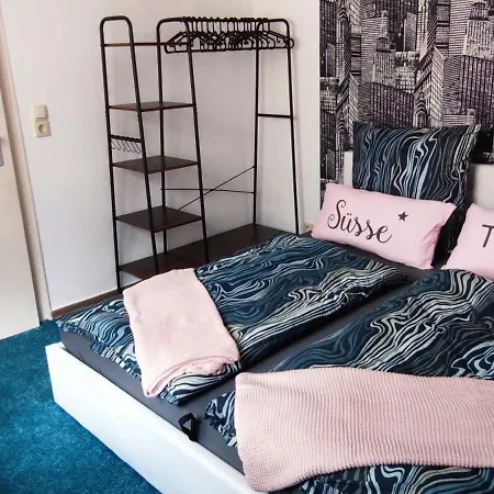 Fleissige Biene * Steinbach (Wartburgkreis)